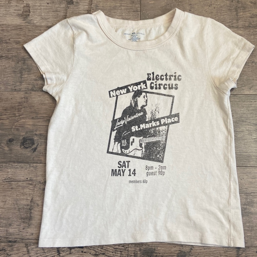 Brandy Melville shirt